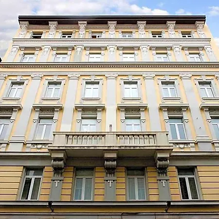 Liberty Lejlighedshotel Trieste
